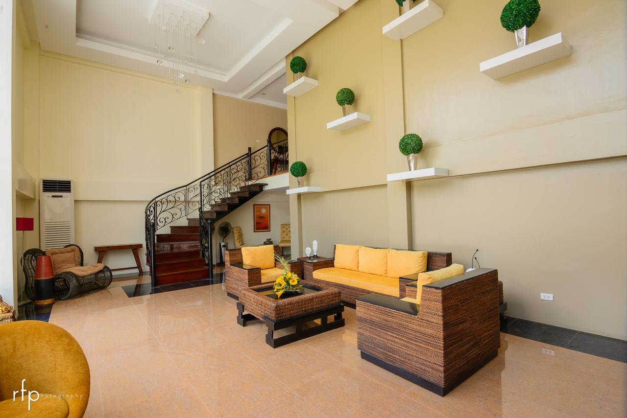 Balai Carmela Hotel ตูกิกาเราซิตี้ ภายนอก รูปภาพ