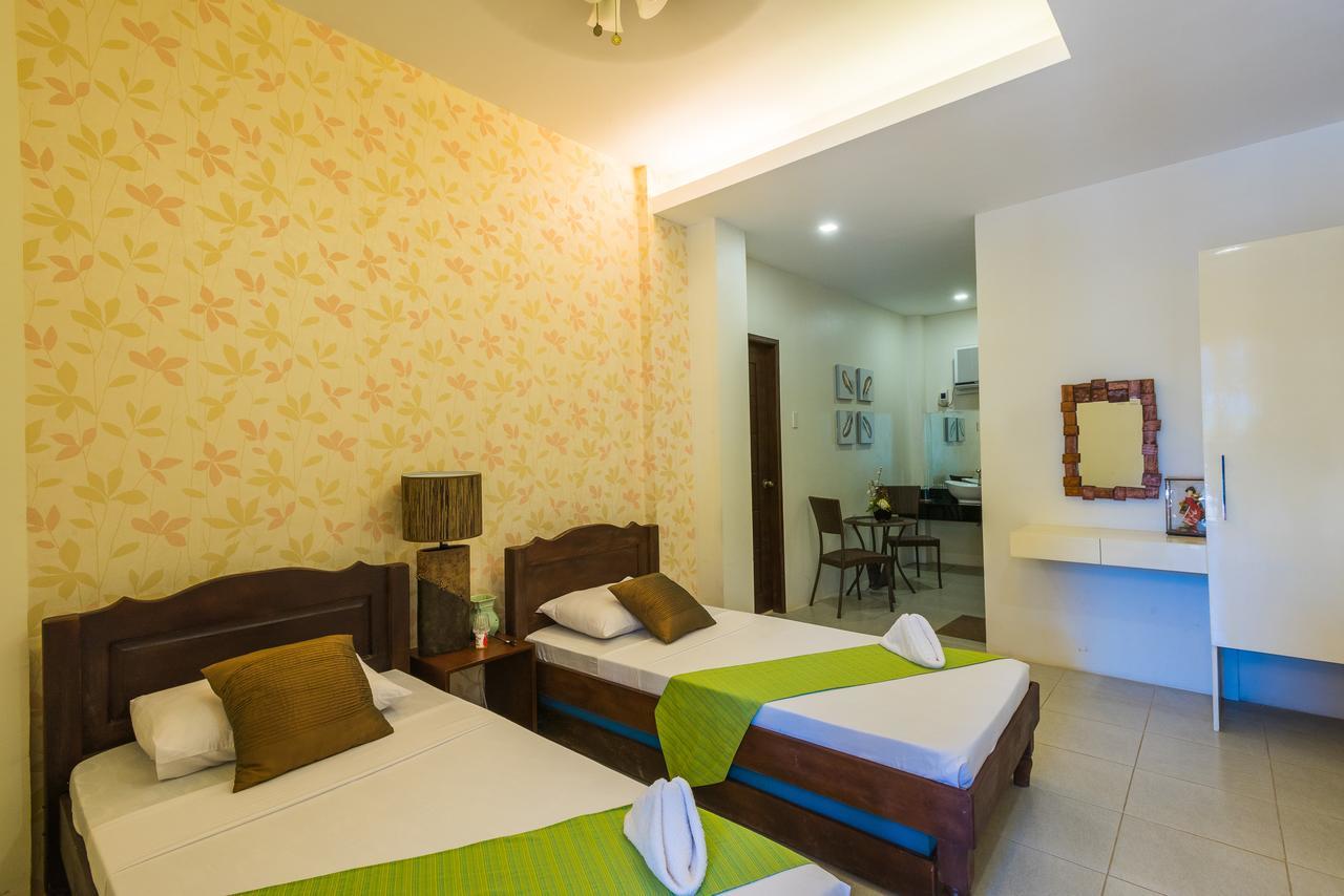 Balai Carmela Hotel ตูกิกาเราซิตี้ ภายนอก รูปภาพ