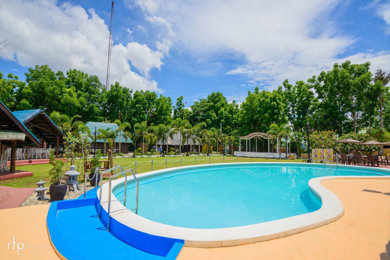 Balai Carmela Hotel ตูกิกาเราซิตี้ ภายนอก รูปภาพ