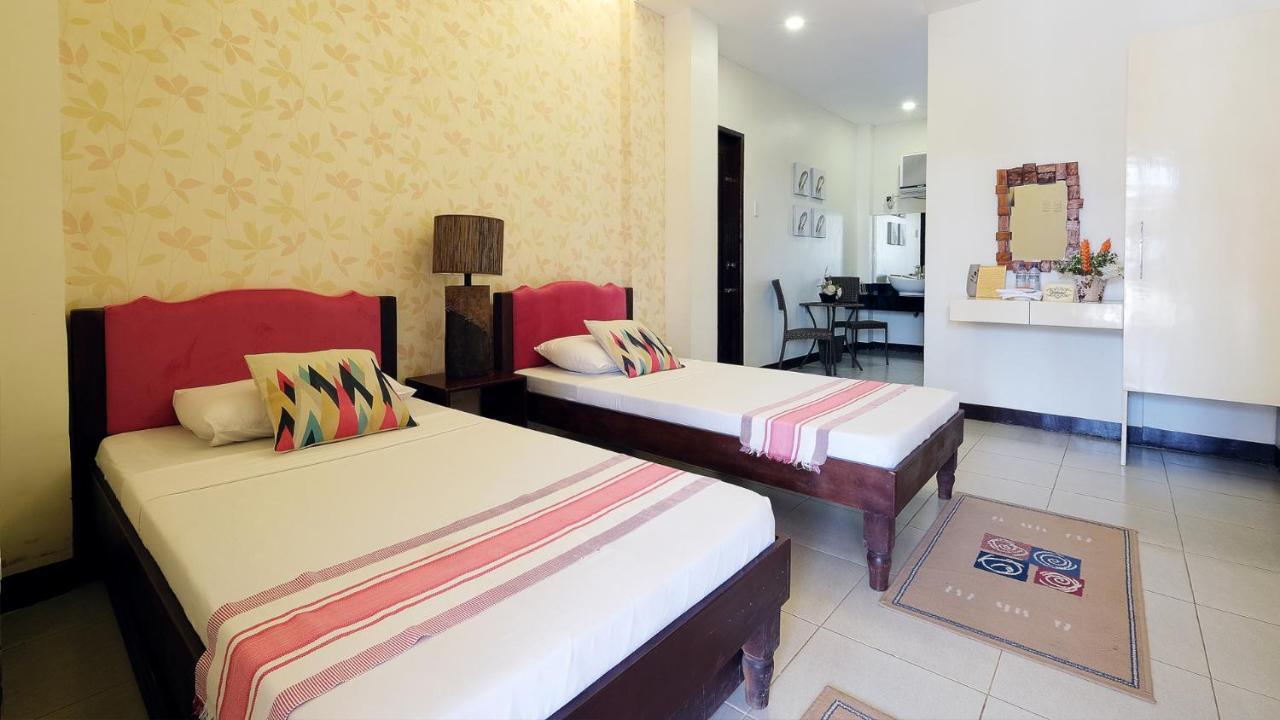 Balai Carmela Hotel ตูกิกาเราซิตี้ ภายนอก รูปภาพ